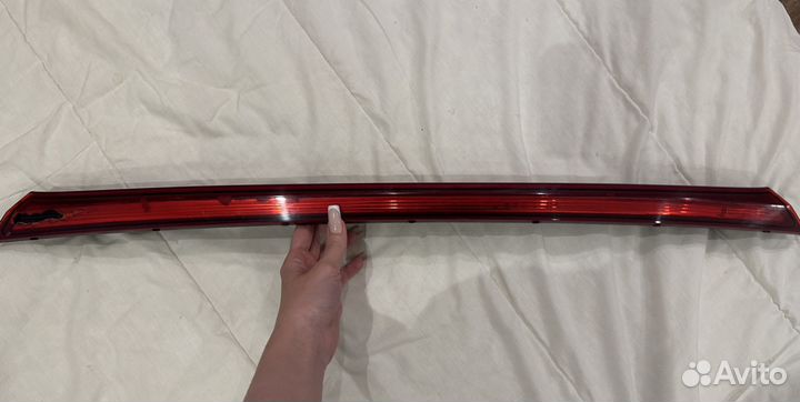 Задний фонарь на крышку богажника Kia Rio 4