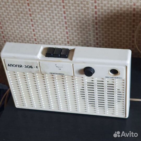 Радиоприемник 3-х програмный Апогей 306.1
