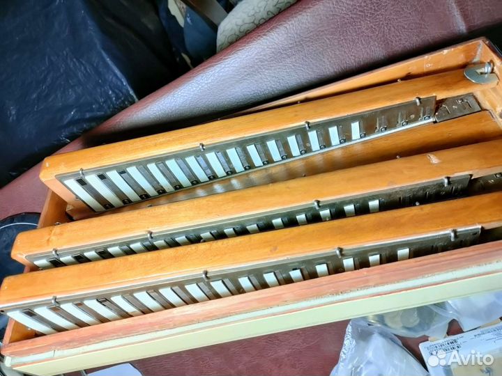 Баян заказной цельнопланочный, авторский аккорд