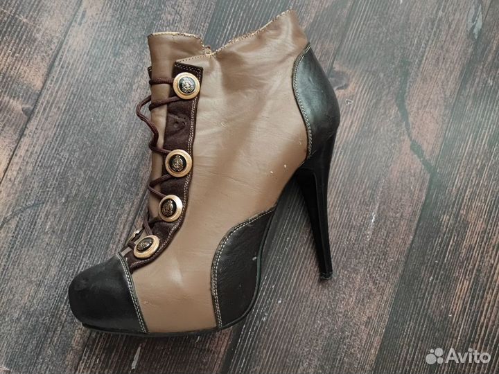 Ботинки на каблуке Venetta shoes