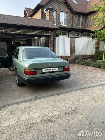 Mercedes-Benz W124 2.6 AT, 1989, 125 000 км