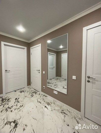 Зеркало настенное, алюминий