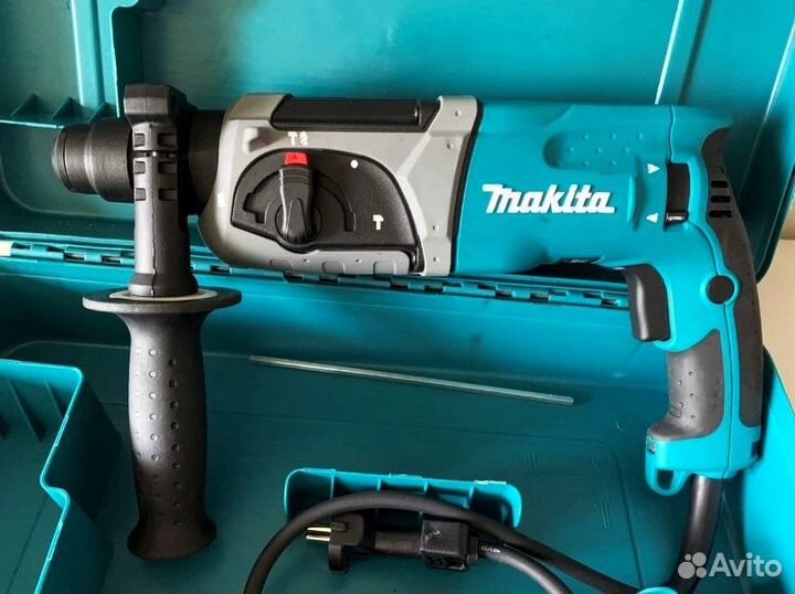 Перфоратор Makita HR2470