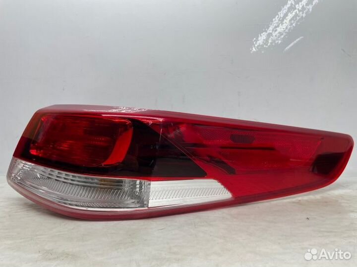 Фонарь задний правый Kia Optima LX 2020