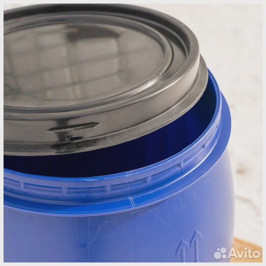 Бочка пластиковая с крышкой пэнд-100 литров