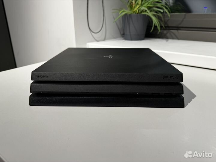 Sony playstation 4 pro 1tb SPS4 pro