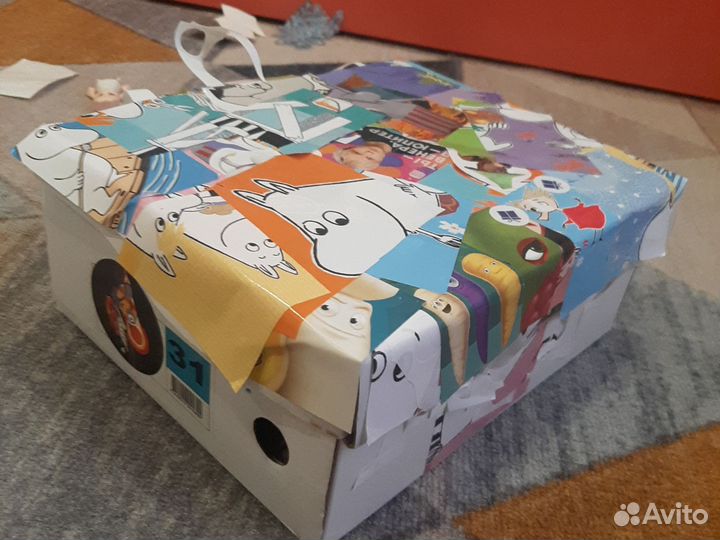 Коробка с наклейками патч в подарок