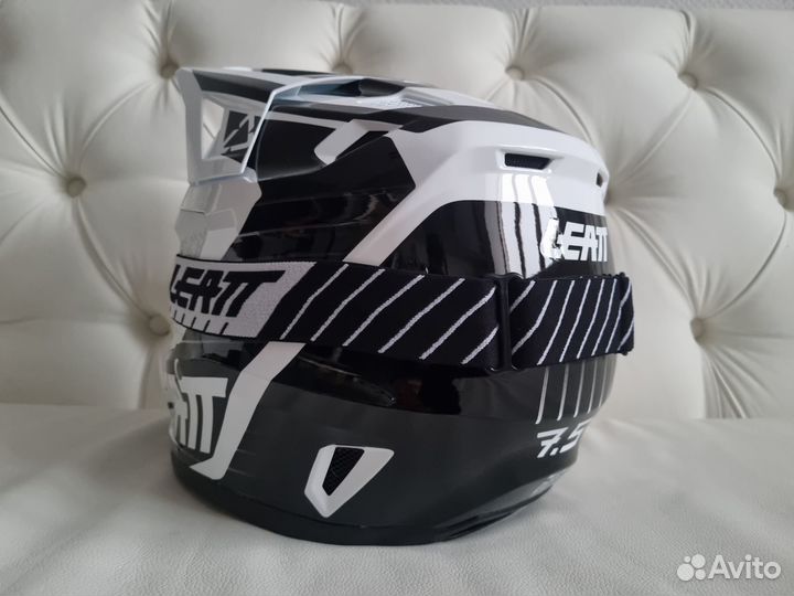 Мотошлем Leatt 7.5 V23 Helmet Kit 2023 White/Black