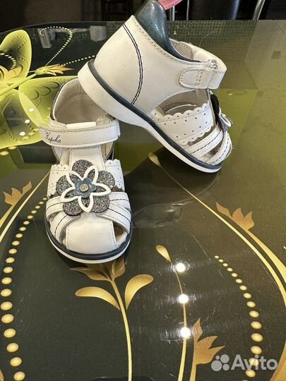 Сандали для девочки