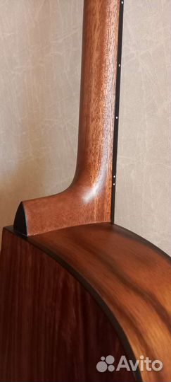 Акустическая гитара