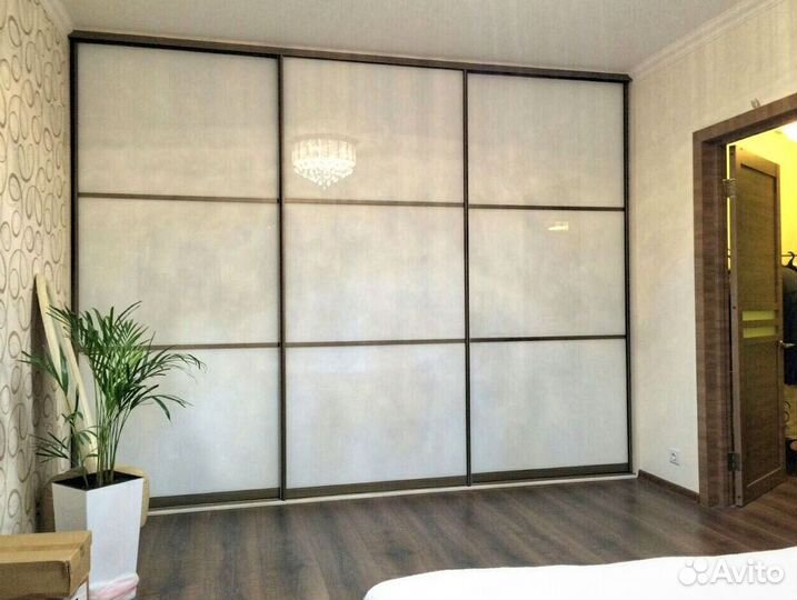 Распашной шкаф