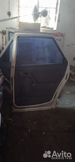 Двери от а/м ваз 2110 2 передние,2 задние