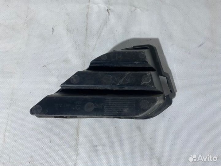 Накладка бампера Chevrolet Camaro 2016-Н.в