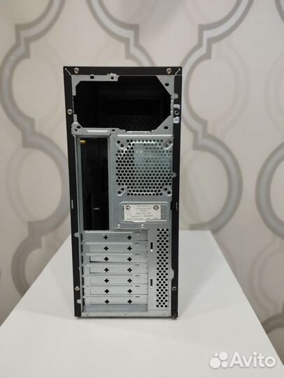 Корпус atx под любые платы + крепеж