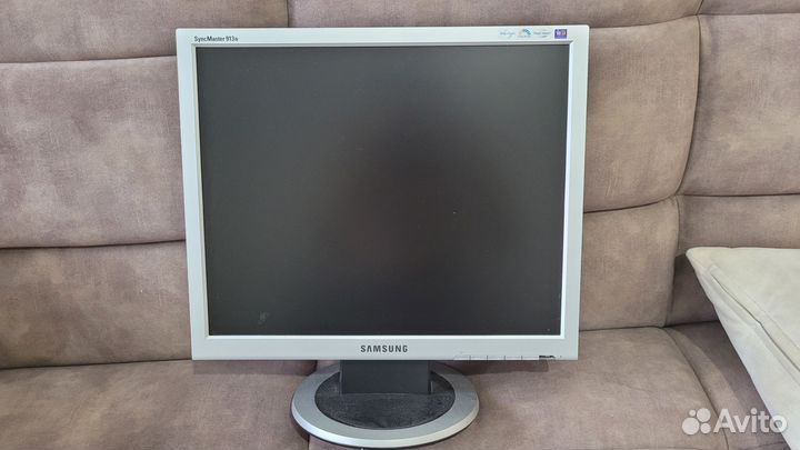 Монитор Samsung SyncMaster 913n