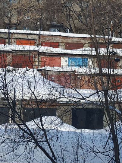 Гараж, > 30 м²