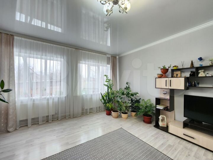 Дом 160 м² на участке 5 сот.