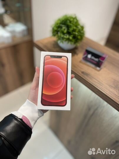 iPhone 12, 64 ГБ
