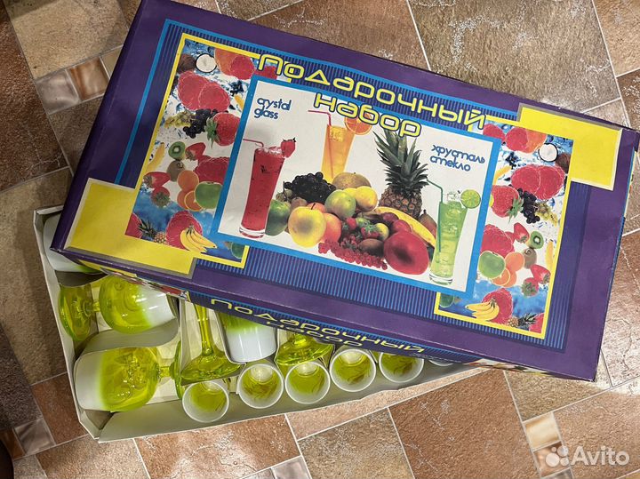 Набор бокалов и рюмок