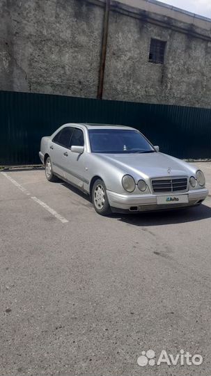 Mercedes-Benz E-класс 2.3 AT, 1996, битый, 500 000 км