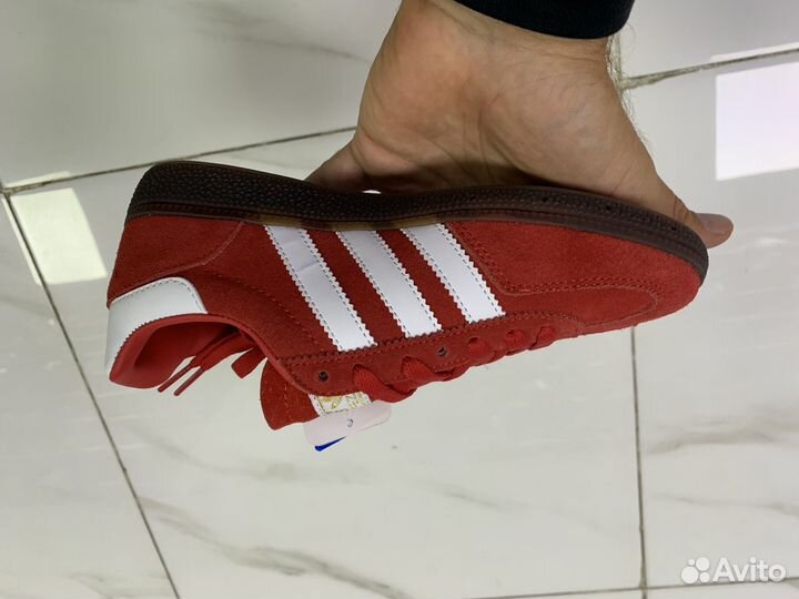 Красные кеды adidas