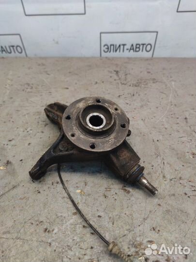 Кулак поворотный передний правый Peugeot 3008 1.6