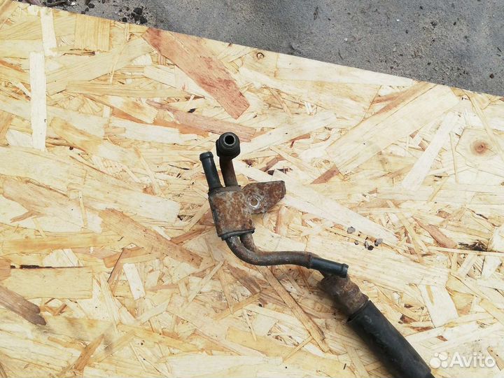 Трубка гура Мазда Демио 1