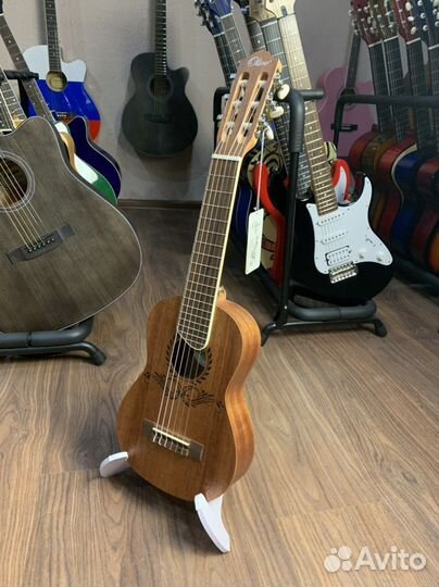 Новая Гитарлеле olive U400G (24')