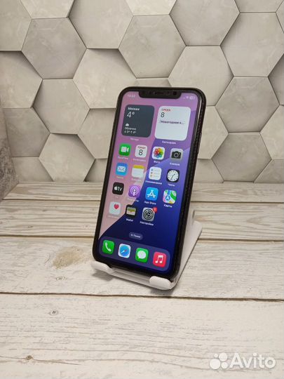 iPhone 11, 64 ГБ