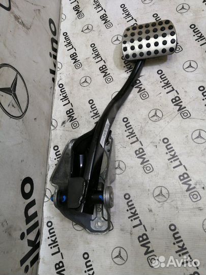 Педаль тормоза Mercedes Ml W164