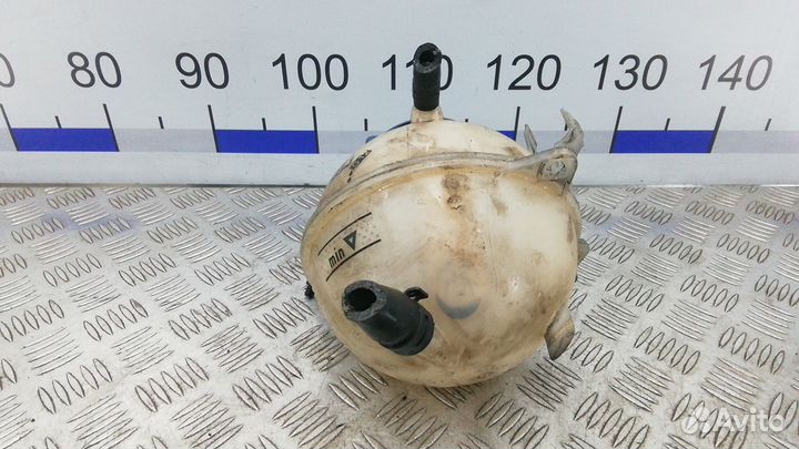 Бачок расширительный на Skoda Octavia A5