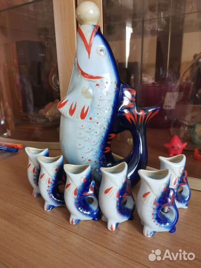 Графин со стопками