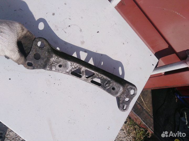 Бмв е34 М30 траверса МКПП, вертолёт