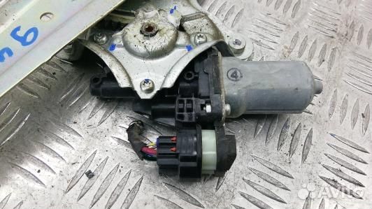 Стеклоподъемник задний левый mitsubishi L200 K4T