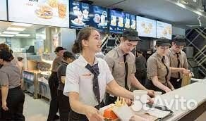 Сотрудник дневной смены быстрого питания