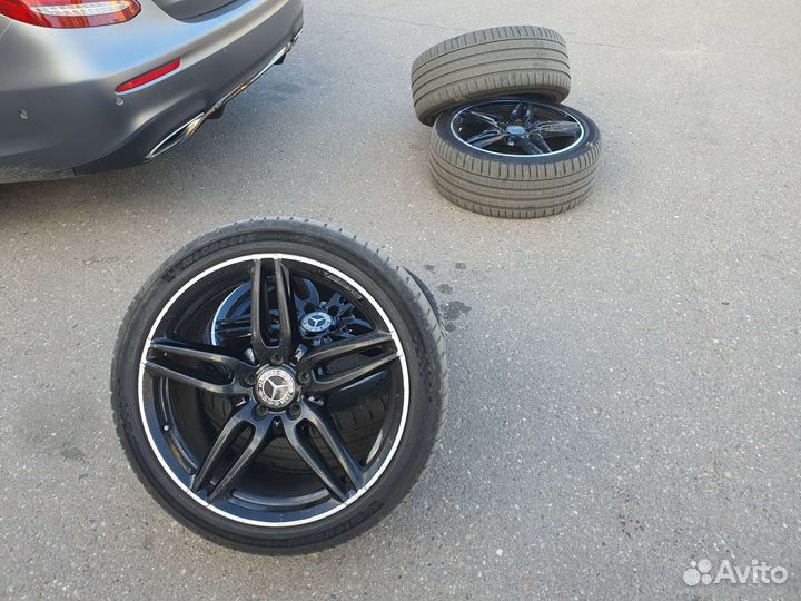 Решетка радиатора mercedes w213 amg