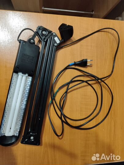 Лампа настольная