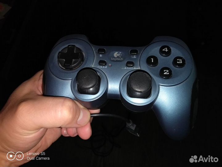 Геймпад Logitech Rumblepad 2