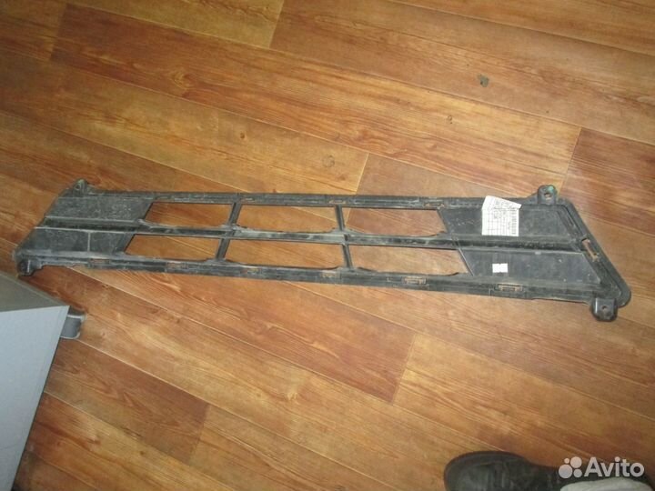 Решетка центральная Hyundai Solaris rest