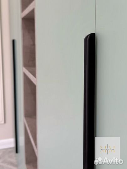 Шкаф распашной на заказ