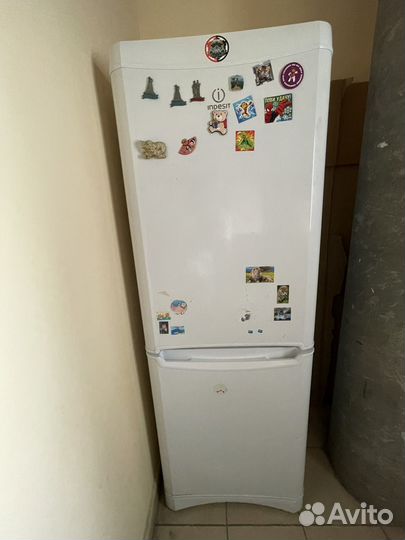 Холодильник Indesit