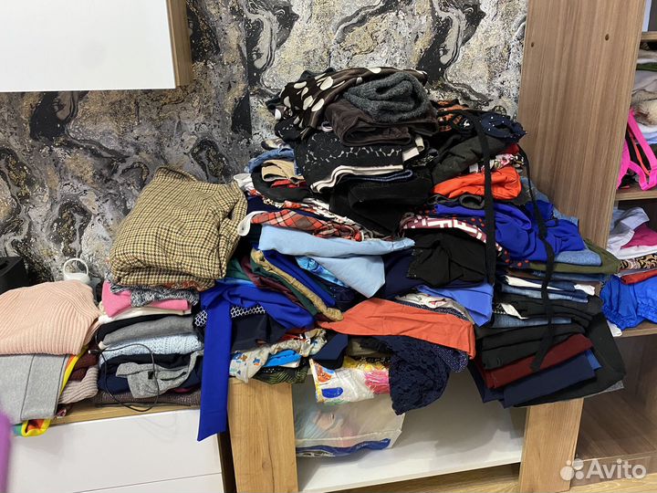 Женские вещи 40-42-44 очень много