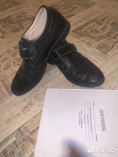 Туфли на мальчика Тифлани 37 р кожа