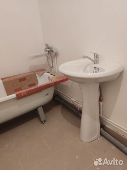 Раковина с пьедесталом