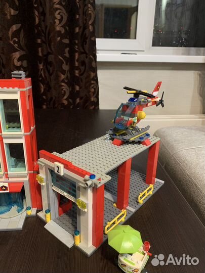 Lego City пожарная станция 60110