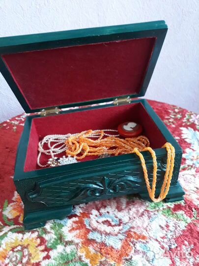 Винтажная шкатулка, резная из дерева