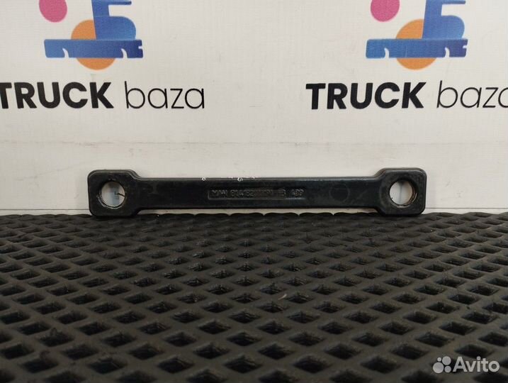 81418200191 Проставка крепления бака