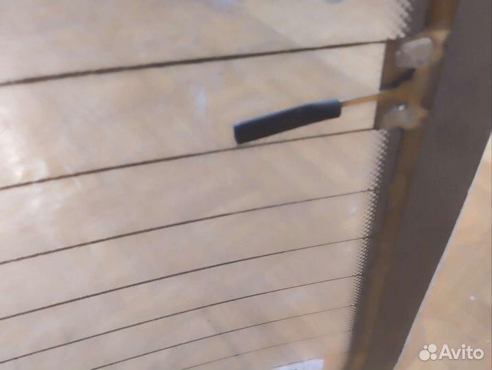 Заднее стекло