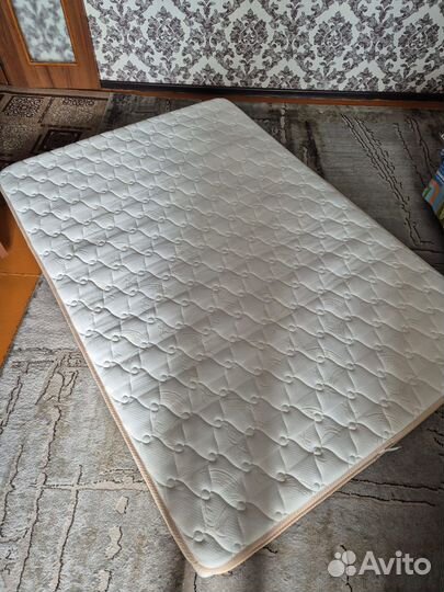 Матрас 140х200 бу