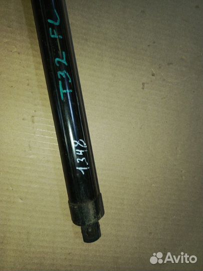 Амортизатор двери багажника Nissan X-Trail T32